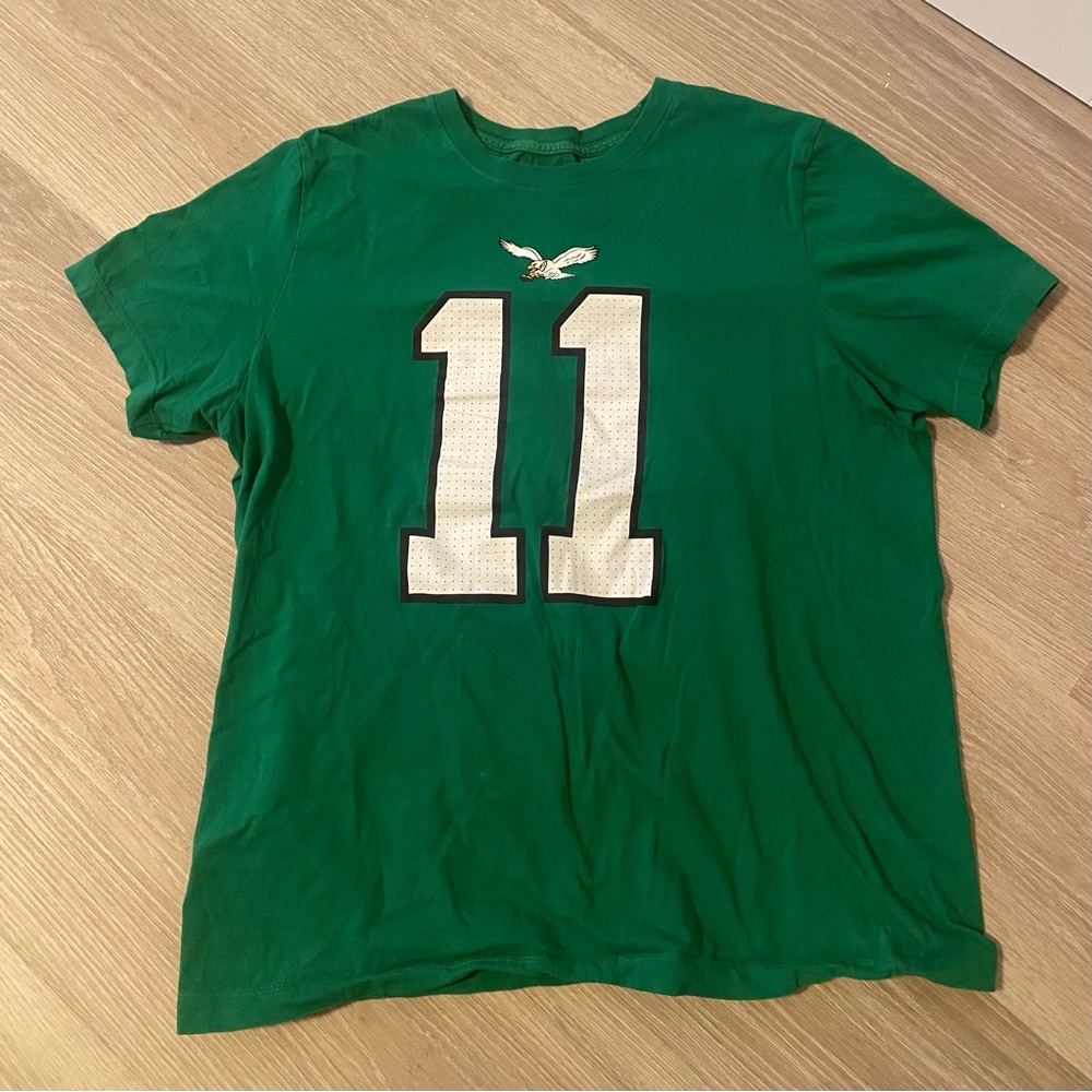 Men’s Large Eagles AJ Brown Kelly Green T-Shirt